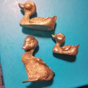 Silver Swimming Duck Family - Set of 3